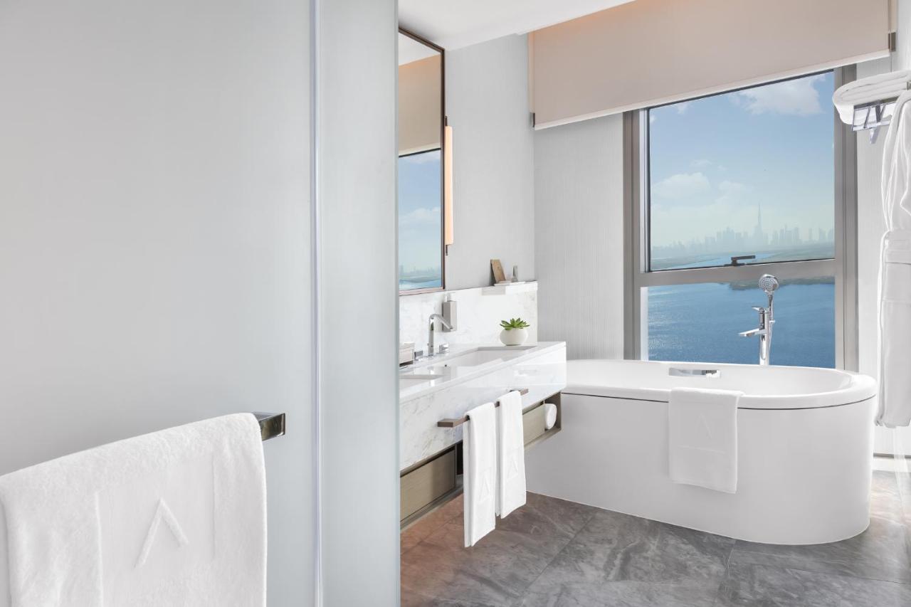 Hotel Address Creek Harbour Dubái Exterior foto Bathroom