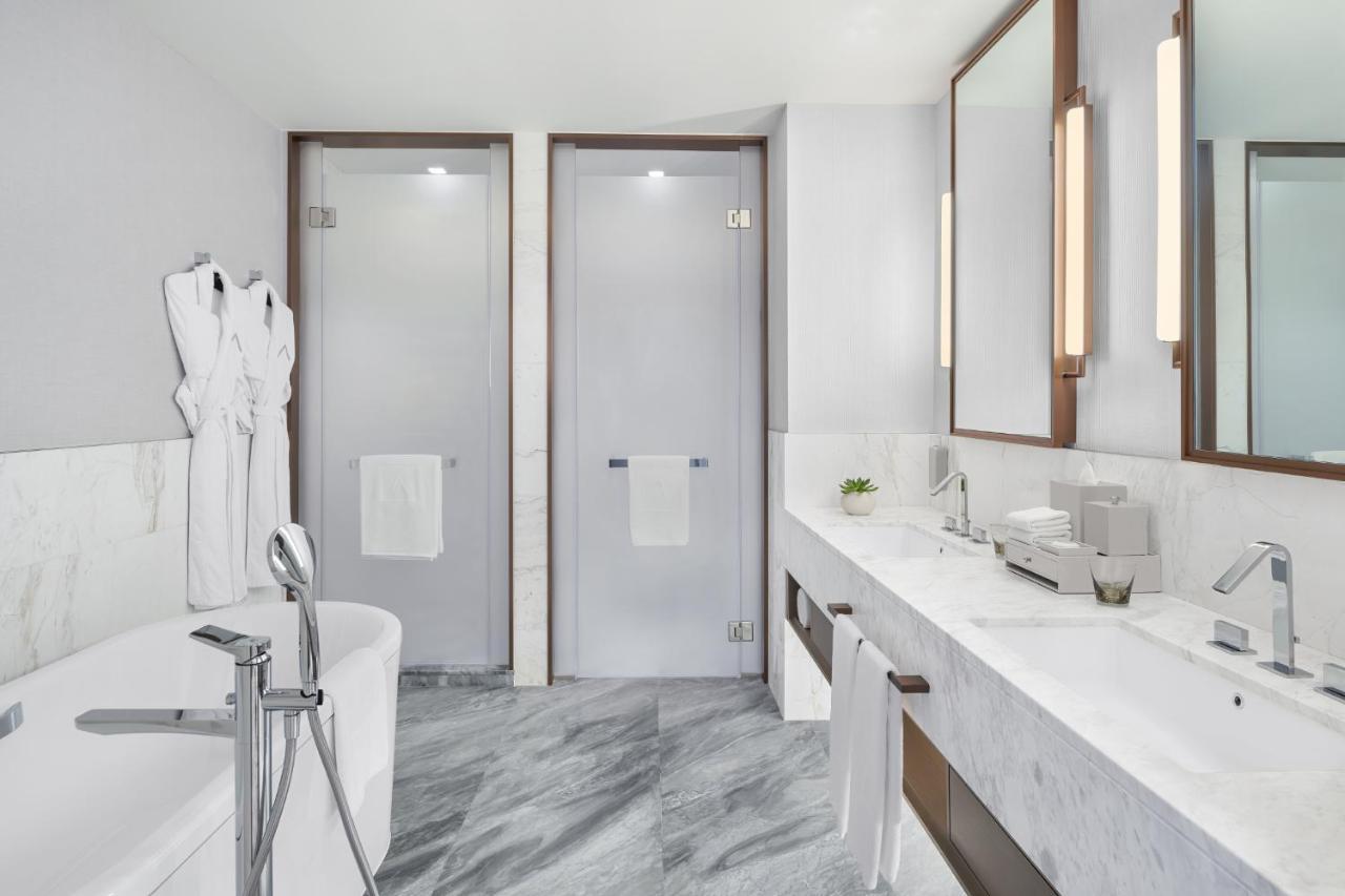 Hotel Address Creek Harbour Dubái Exterior foto Bathroom
